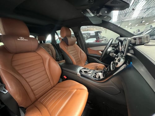 Mercedes-Benz GLC300 Luxury Edition