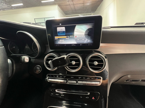 Mercedes-Benz GLC300 Luxury Edition