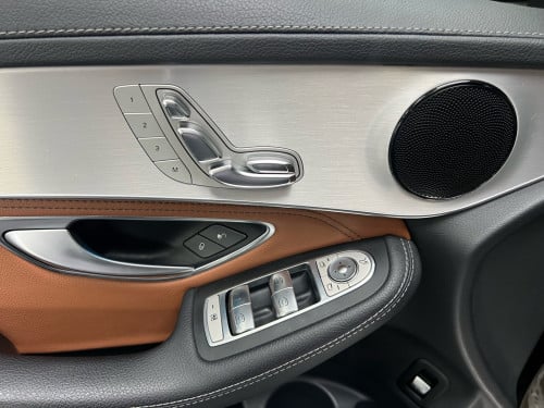 Mercedes-Benz GLC300 Luxury Edition