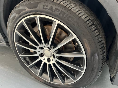 Mercedes-Benz GLC300 Luxury Edition