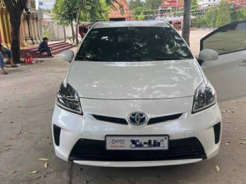 PRIUS 2014 For Rent /出租