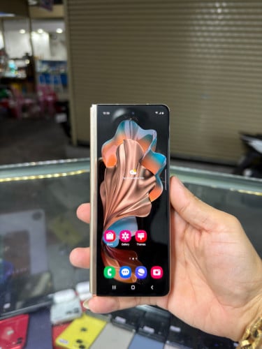 Samsung Fold W24 Edition CH Sim2 Ram12GB HD512GB Phone Condition 97% , បារ៉តអេក្រង់ក្នុងបន្តិច