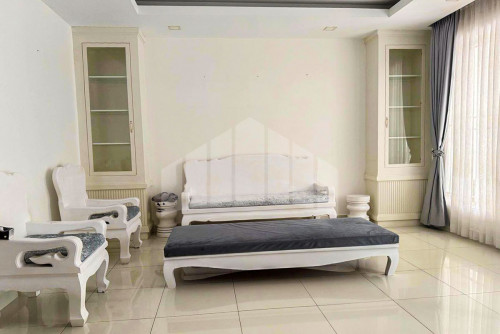 Twin Villa for Rent Chip Mong, St-Mong Rithy