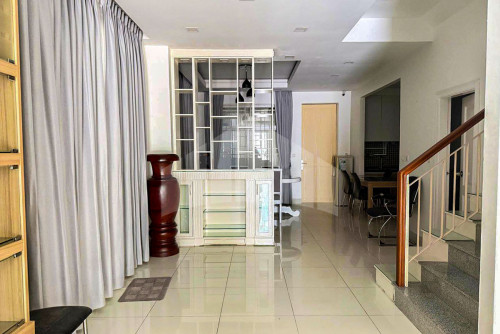Twin Villa for Rent Chip Mong, St-Mong Rithy