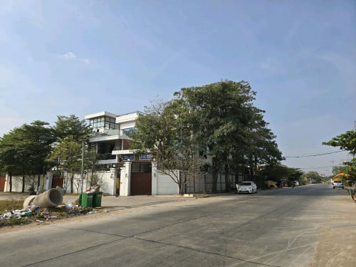 Villa Corner