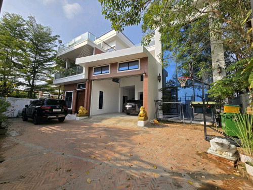 Villa Corner