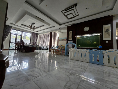 Villa Corner