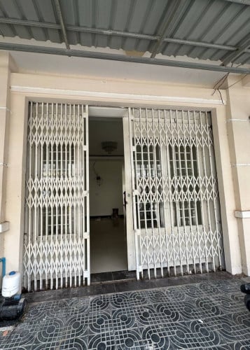 ផ្ទះលក់បន្ទាន់