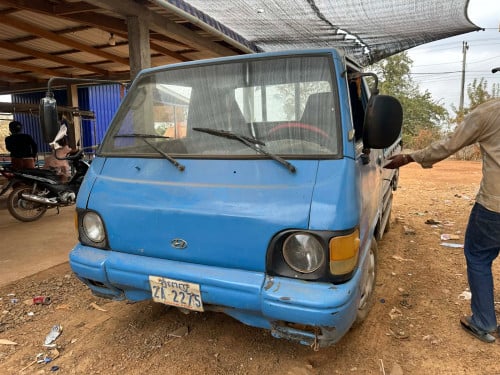 ឡានដឹកលក់បងៗ2500$