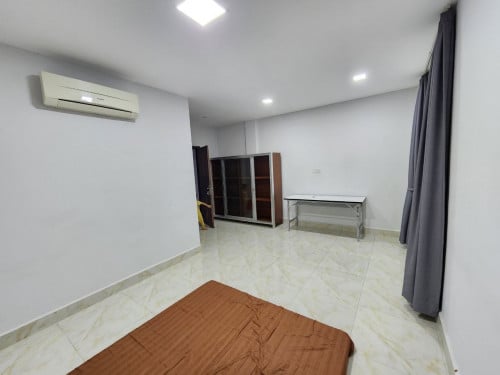 ផ្ទះសម្រាប់ជួលនៅសែនសុខ / Link House for Rent at Khan Sen Sok