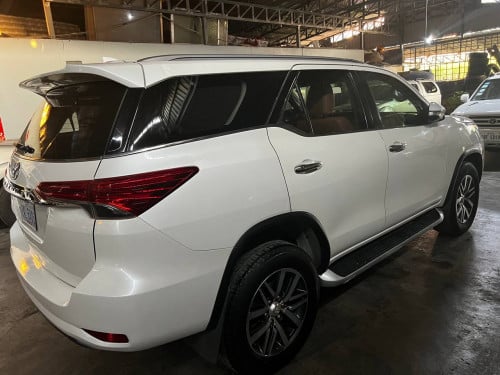 រថយន្តសម្រាប់ជួល Toyota Fortuner 2017 Daily, Weekly, Monthly, Yearly