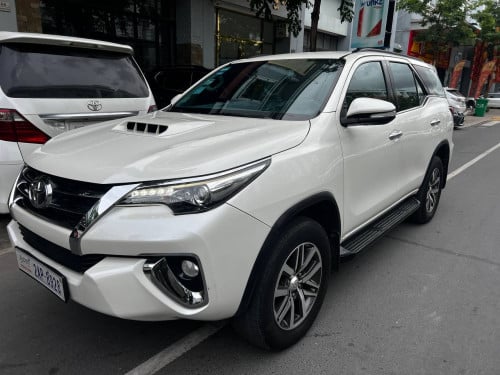 រថយន្តសម្រាប់ជួល Toyota Fortuner 2017 Daily, Weekly, Monthly, Yearly