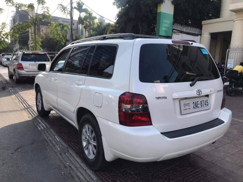 រថយន្តសម្រាប់ជួល Toyota Highlander 2003 Daily, Weekly, Monthly, Yearly