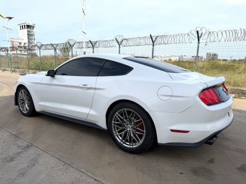 FORD Mustang 2015 Full