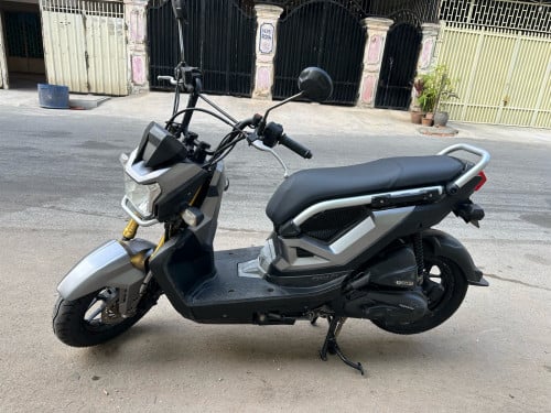 Honda zoomerX 2016