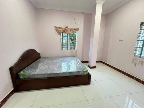 House 15room 2000$