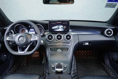 Mercedes Benz C300 AMG 2015