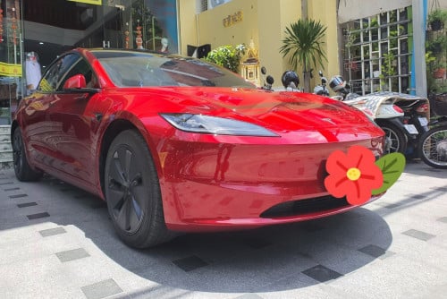 Tesla Model 3 សម្រាប់ជួល​ (Yearly,Monthly,Weekly,Daily)