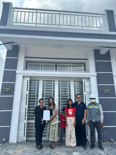 ផ្ទះជួលសំរាប់ប្រកបអាជីវកម្មជាប់ផ្លូវ10m ស្ថិតក្នុងបុរីឡេងណាវ៉ាត់ត្រាក្នុងគំរោងផ្លូវជាតិលេខ6A