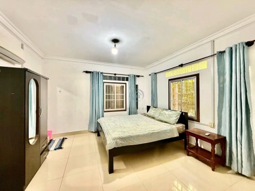 2 bedrooms house for rent available to view now located in Salakomreuk