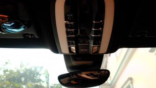 2018 Porsche Macan (8 buttons full options)