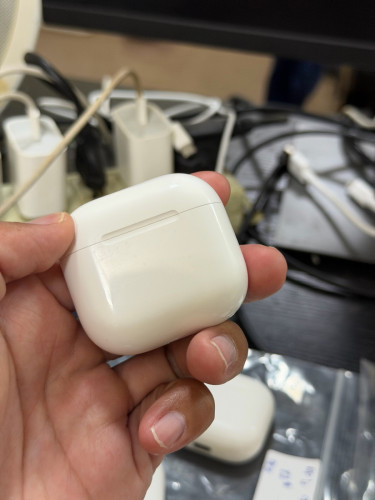 AirPod 4 97-98%๐ :โ แแแแถแโ แแแแขแแโ แแนแโ แแแแถแแโ แแถแโ