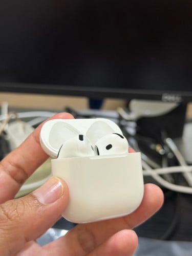 AirPod 4 97-98%👉 : ស្នាម ប្រអប់ នឹង គ្រាប់ កាស