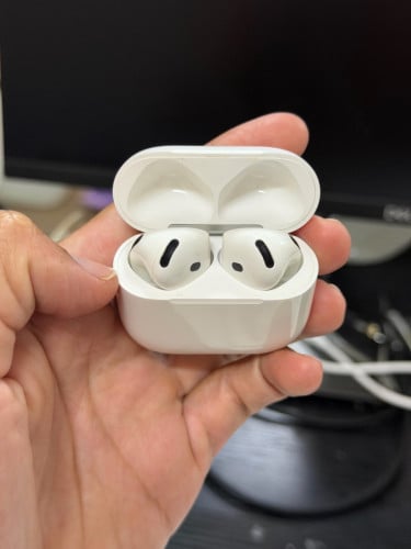 AirPod 4 99 %