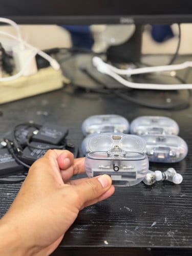Beats Studio Buds + Transparent 99.99%