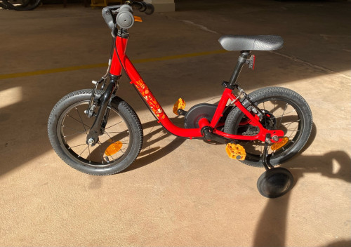 Decathlon kids bicycle, 14” wheels.