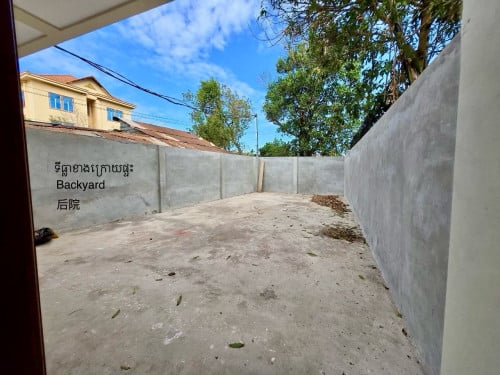 House for rent 1 house / 1 ល្វែង /1×××$ Price Negotiable Contact Number 010224077 Telegram 010224077