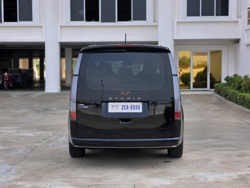 HYUNDAI STARIA 9seat Full optionប្រើបាន14500km