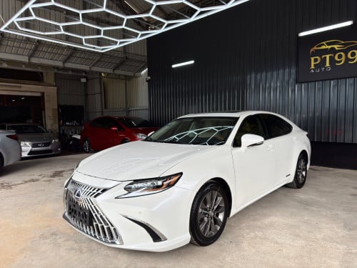 LEXUS ES300H Full Premium ឆ្នាំ 2013 ពណ៍ស ក្នុងលឿង