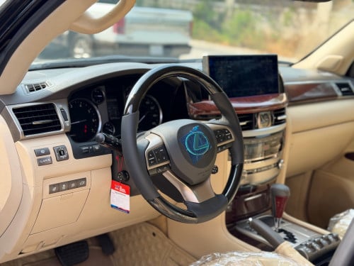 Lexus LX570 ឆ្នាំ2013 ឡើង2021 Kuro ធានាឡានស្អាត