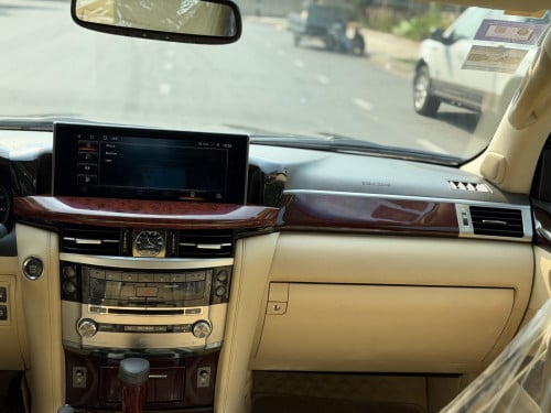 Lexus LX570 ឆ្នាំ2013 ឡើង2021 Kuro ធានាឡានស្អាត