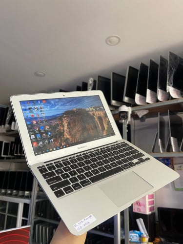 Macbooks  Air 2013 11.6inch 💸150$