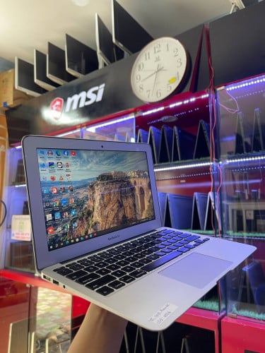 Macbooks  Air 2013 11.6inch 💸150$