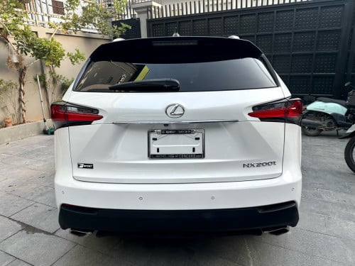 Sale Lexus NX200T ឆ្នាំ​2016​ up F-Sport ក្រដាស​ពន្ធ​