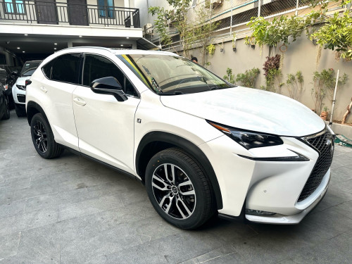 Sale Lexus NX200T ឆ្នាំ​2016​ up F-Sport ក្រដាស​ពន្ធ​