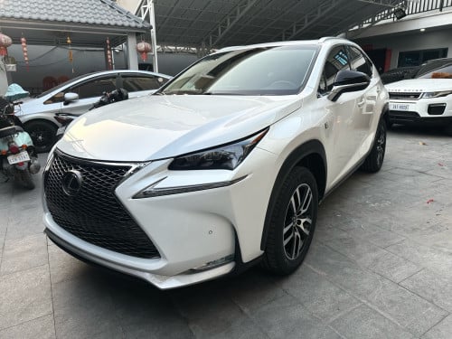 Sale Lexus NX200T ឆ្នាំ​2016​ up F-Sport ក្រដាស​ពន្ធ​