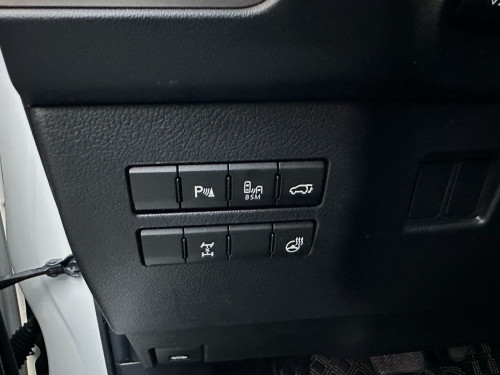 Sale Lexus NX200T ឆ្នាំ​2016​ up F-Sport ក្រដាស​ពន្ធ​