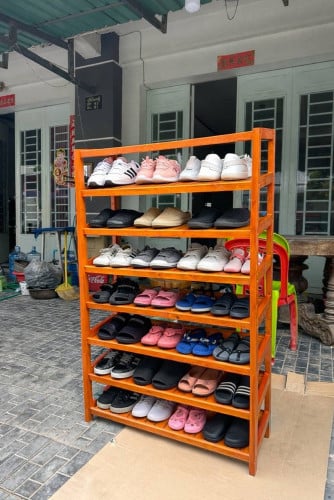 Shelf shoes