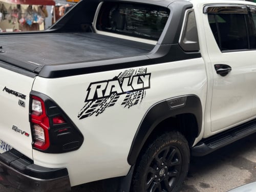 TOYOTA HILUX RALLY 2022 ឡានស្អាតម្ចាស់ដើមទី1ថ្មី គីឡូតិច ម្ចាស់ប្រើថែ
