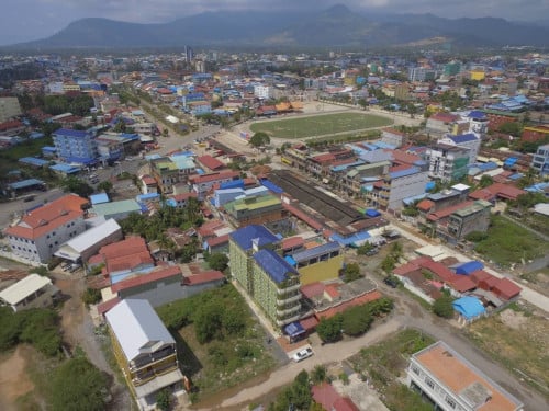 អគារសម្រាប់លក់ កណ្តាលក្រុងកំពត