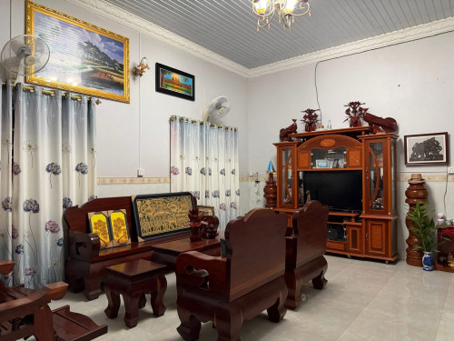 ផ្ទះលក់បន្ទាន់តំលៃ9មុឺន​(ចរចា)