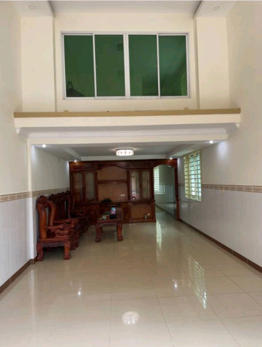 🏠 ផ្ទះល្វែង លក់បន្ទាន់ នៅក្បែរស្ពានចោមចៅផ្លូវជាតិលេខ3