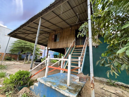 🏦House for Available for Urgent Sale at a Special Price (Negotiable).