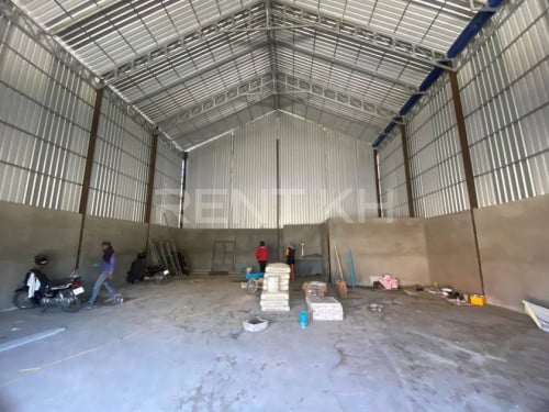 ឃ្លាំងជួលនៅក្រាំងធ្នង់់ / Warehouse for Rent at Sangkat Krang Thnung