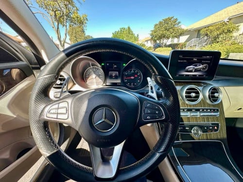 Mercedes-Benz C300 ខ្ញុំប្រើម្ចាស់ដើម
