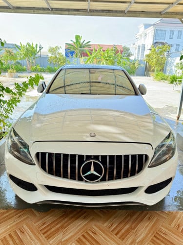Mercedes-Benz C300 ខ្ញុំប្រើម្ចាស់ដើម